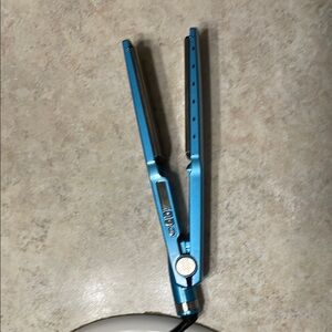 BaByliss Nano Titanium Hair Straightener - Blue